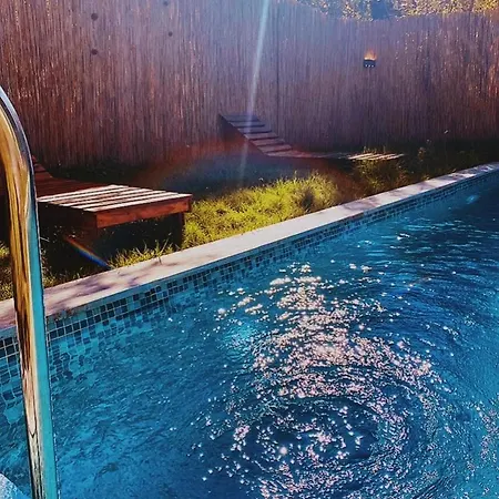 Honey - With Hot Pool Chalet *